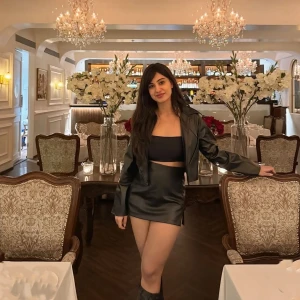 Model Pooja