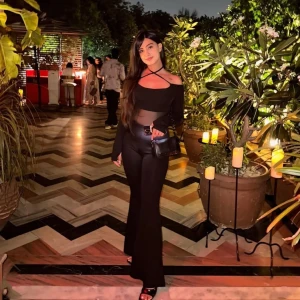 Model Pooja
