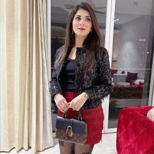Model Pooja